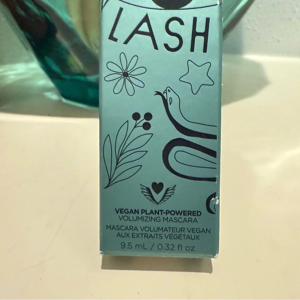 Urban Decay Wild Lash Vegan Plant Powered Volumizing Mascara Black NEW